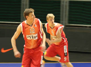 juniors01.jpg
