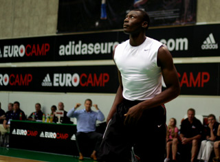 frontbiyombo02.jpg